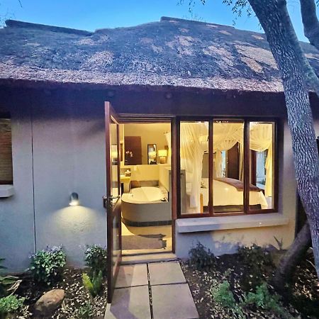 10 Raptors Lodge Hoedspruit Exterior photo