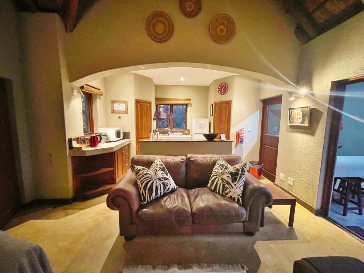 10 Raptors Lodge Hoedspruit Exterior photo