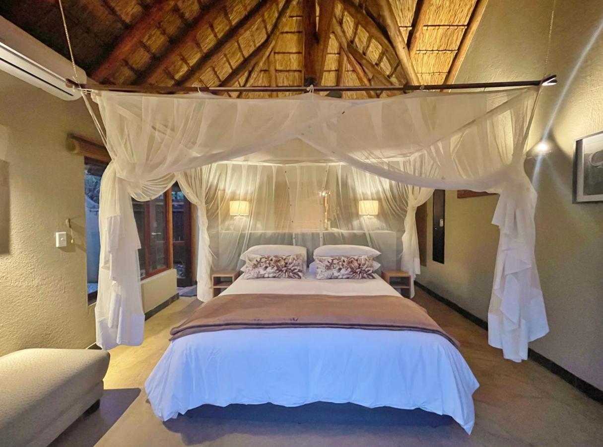 10 Raptors Lodge Hoedspruit Exterior photo