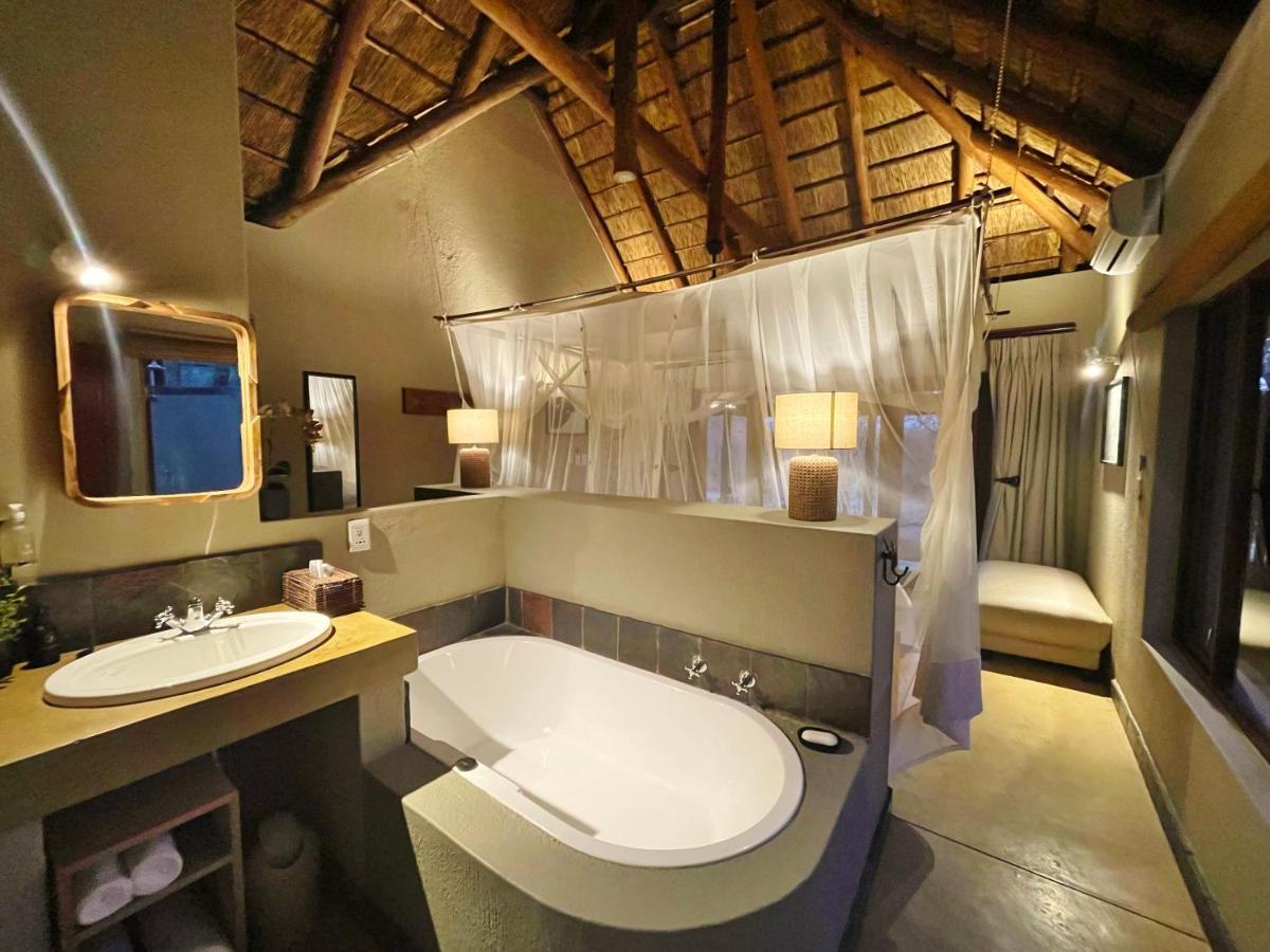 10 Raptors Lodge Hoedspruit Exterior photo
